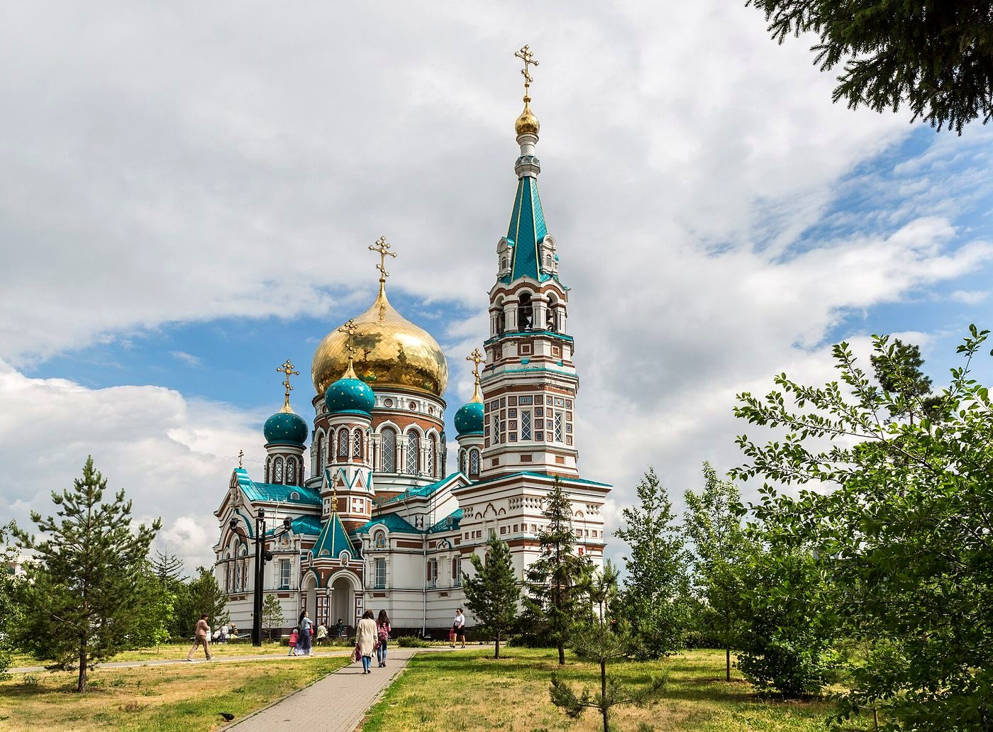 Успенский кафедральный собор — купить гольфкар в Омске